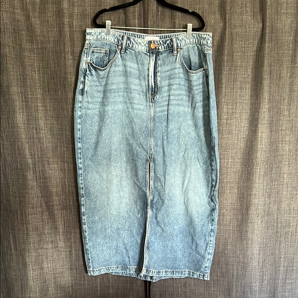 Lane Bryant midi length denim skirt with center split size 16
